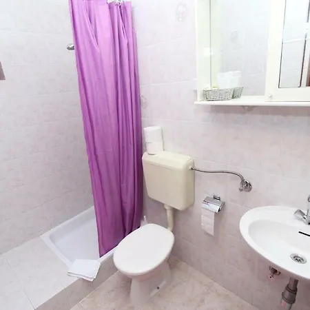 Rexa 3*